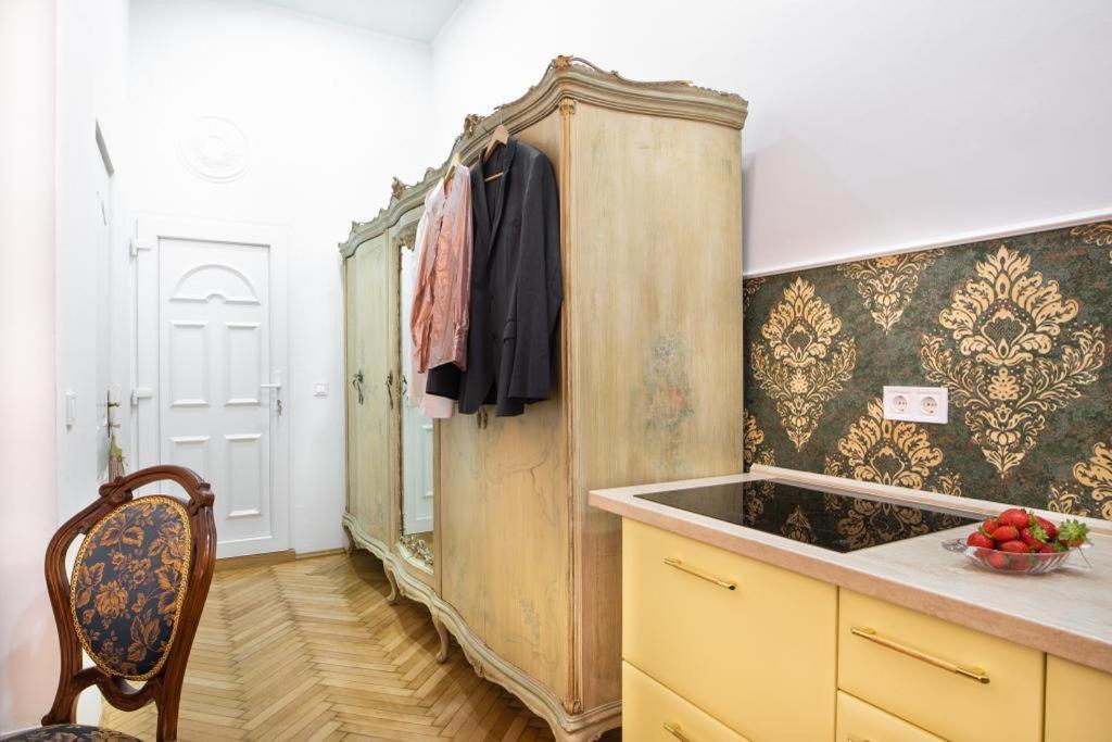 Regina Apartments On Kiraly Street Будапеща Екстериор снимка
